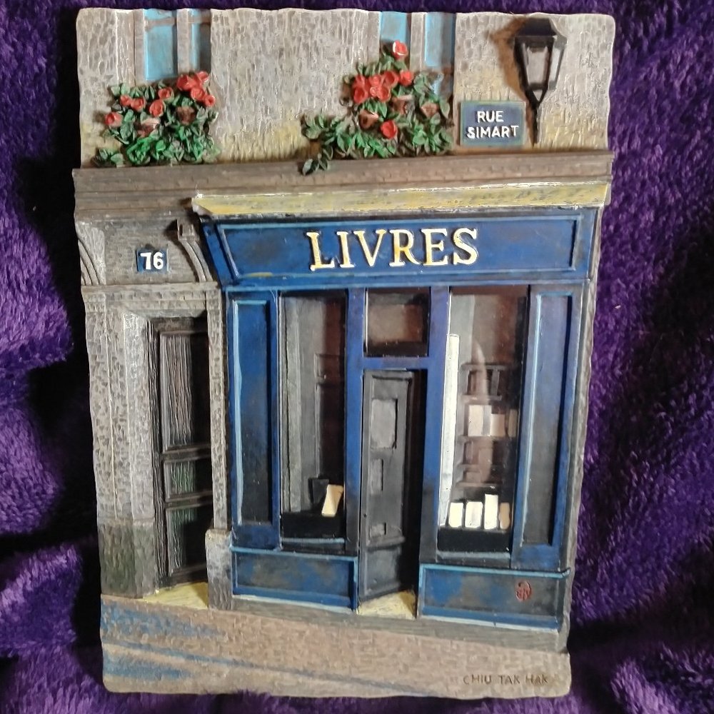 CHIU TAK HAK Livres French Storefront 3D 6" Wall Plaque 6"x4"
